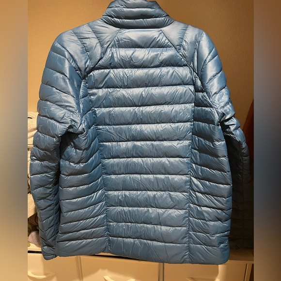 Patagonia Women's Puffer Jacket - Blue - Picture 3 of 4